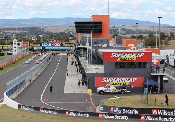 Bathurst 1000, Mount Panorama