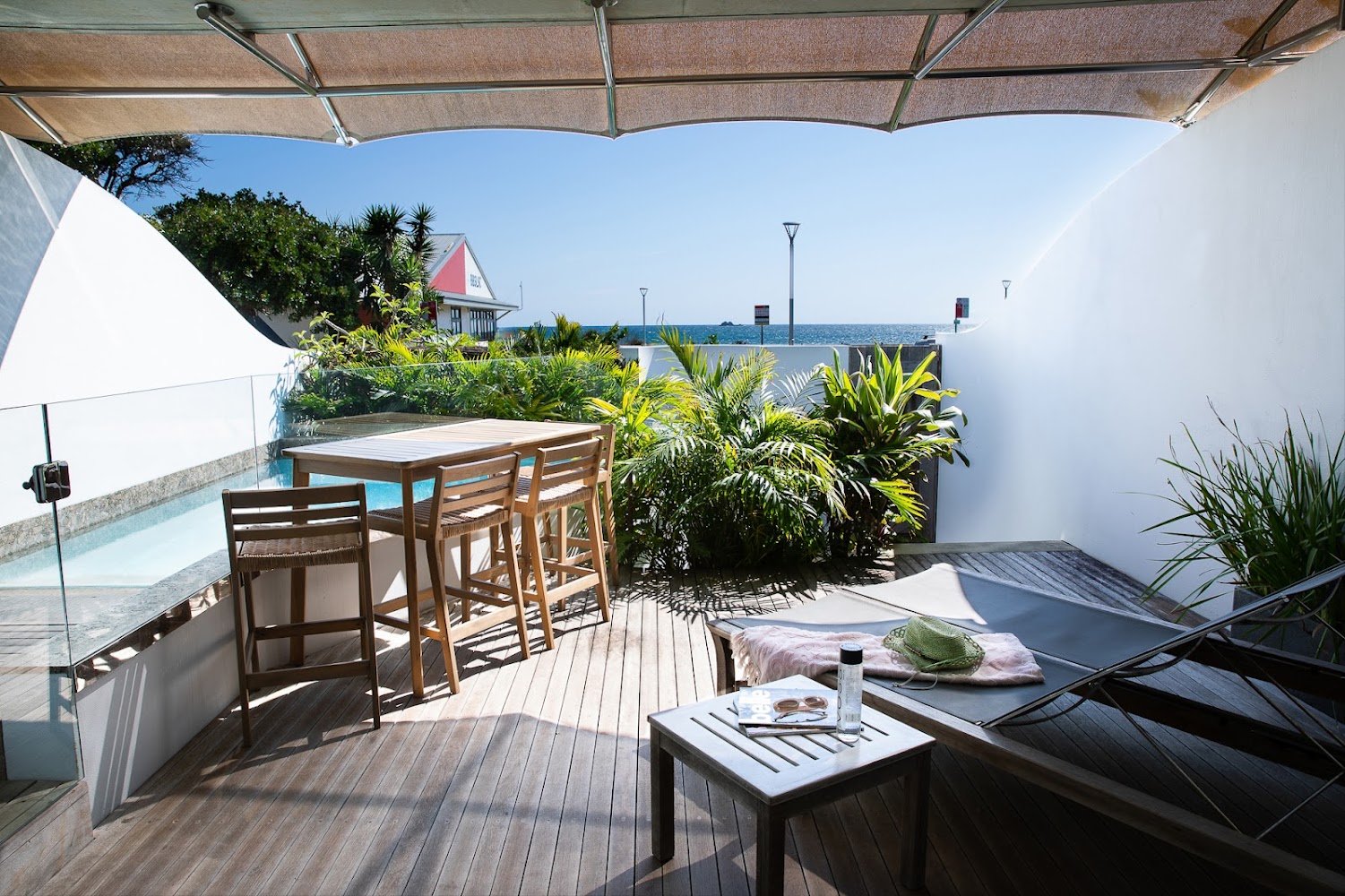beach-suites-byron-bay-patio - AustralianSecret Rooftop patio and plunge pool at Beach Suites, Byron Bay