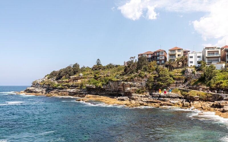 Sandstone headland along the Bondi to Bronte coastal walk, North Bondi