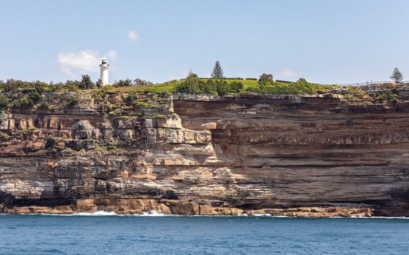 Coastal cliffs near the Macquarie Lighthouse headland, Vaucluse/Dover Heights