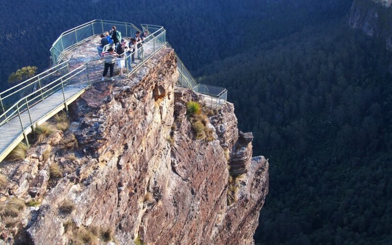 The Grose Valley stretching away from Pulpit Rock lookout, Blue Mountains