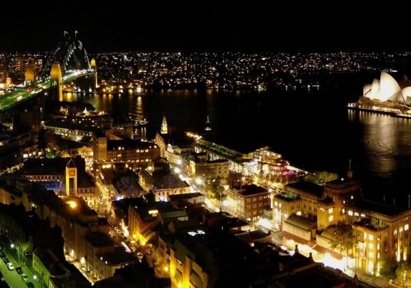 Sydney Opera House and Harbour Bridge.jpg