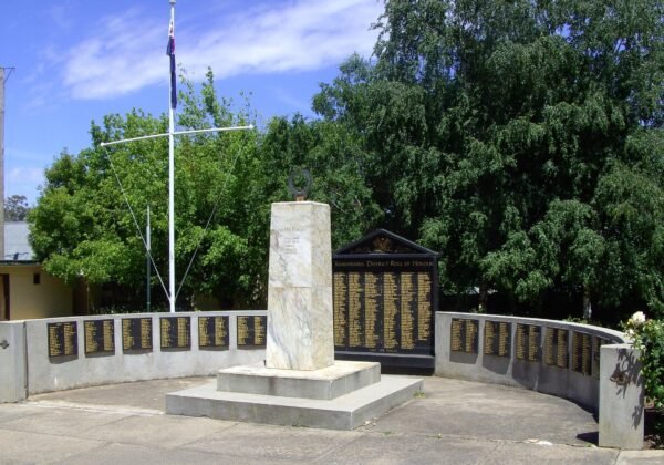 Tumbarumba NSW War Memorial.jpg