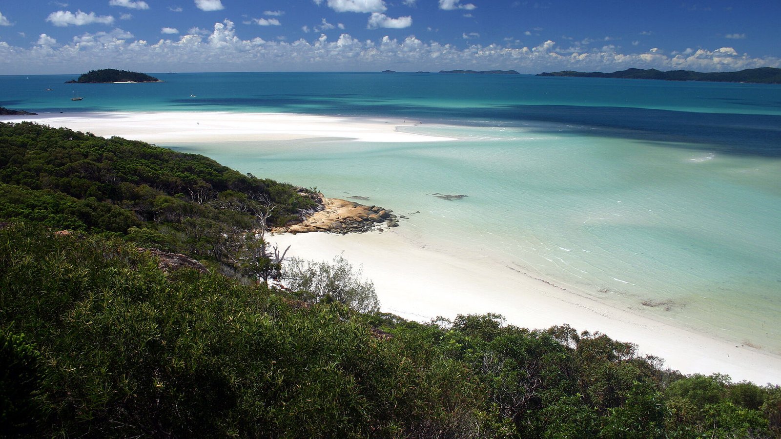 Whitsunday Island - Whitehaven Beach 01.jpg